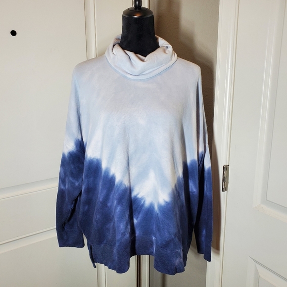 PINK Victoria's Secret Oversized Blue Tie Dye Turtleneck Sweatshirt EUC - Picture 13 of 16